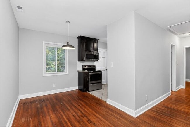 Building Photo - Charming 2BD/1BA Condo on Pecan Ave!