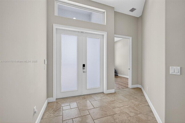 Building Photo - 18369 Mellen Ln