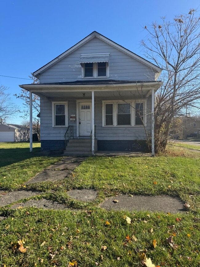 Primary Photo - Charming 3-Bedroom Property in Prime Location