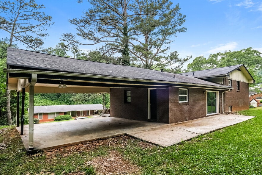 Building Photo - 2842 Zane Grey Dr SE