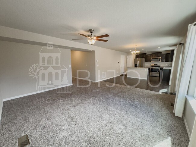 Building Photo - 10881 Aliso Dr