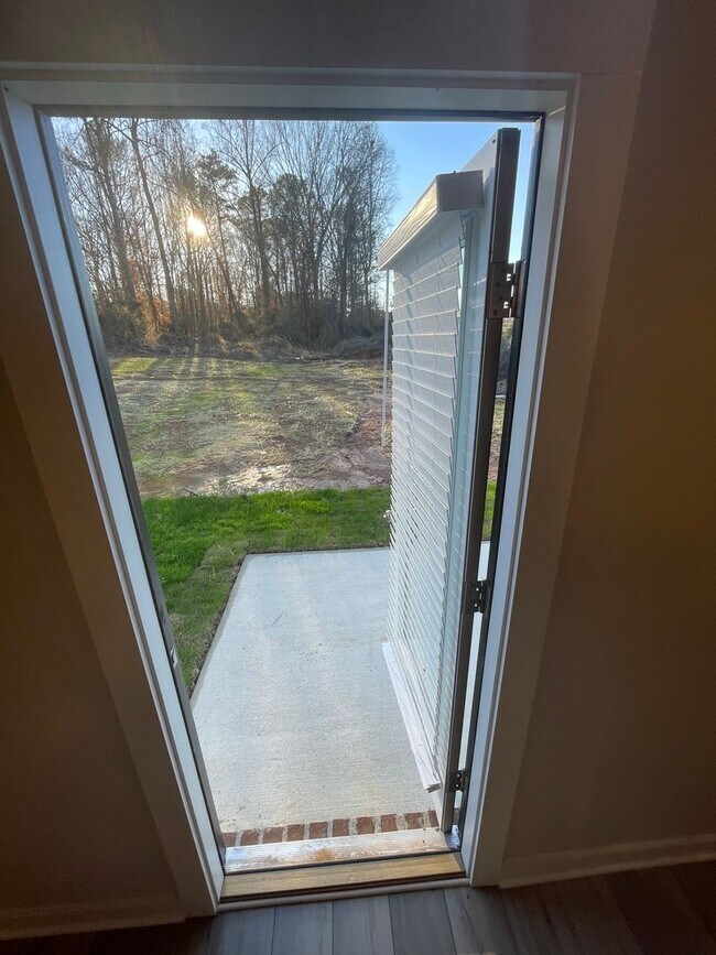 Building Photo - Home for Rent in Weaver, AL!!!  View with 48 Hours Notice!