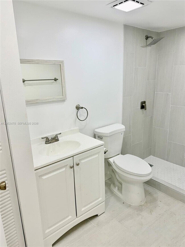 Building Photo - 7429 SW 152nd Ave