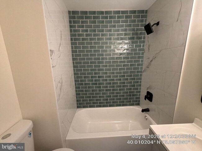 Building Photo - 5349 Eadom St