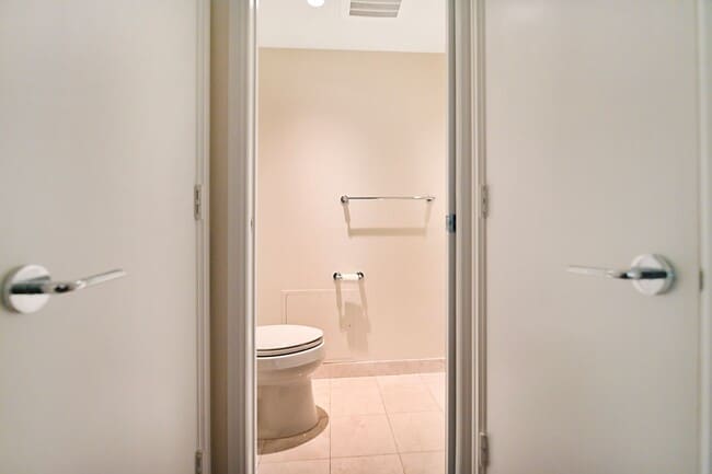 Building Photo - Turnberry Towers 2705W-City/Golf Course Vi...