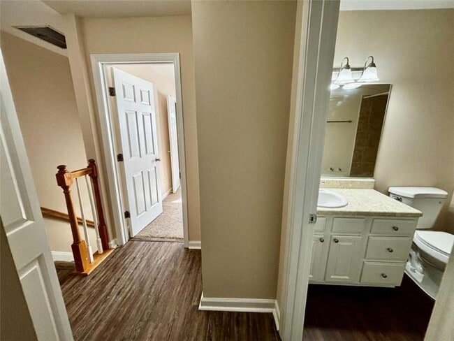 Building Photo - 508 Summer Pl NW