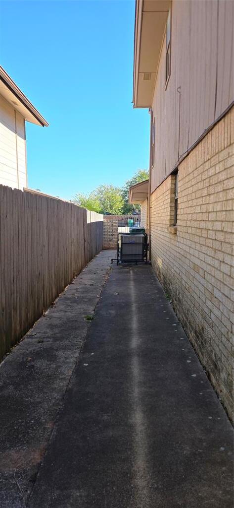 Building Photo - 7307 Edenborough Dr