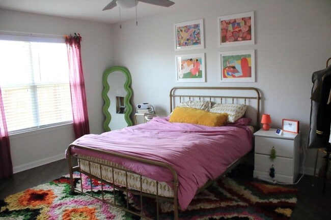 Building Photo - 500 E Marigold Dr