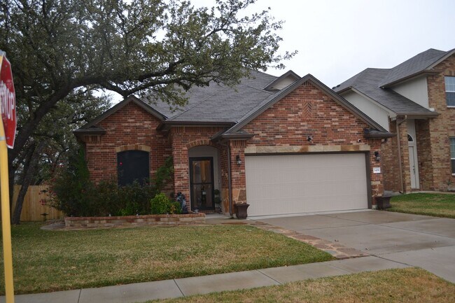 Building Photo - Gorgeous Corner Lot w/ Solar Panels