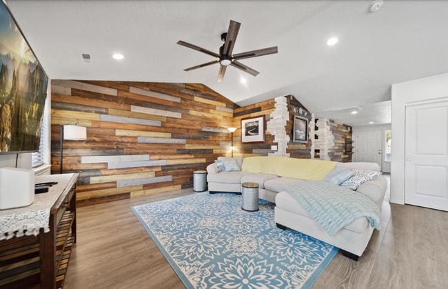 Building Photo - 14510 E Caprio Ave