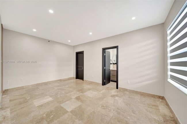 Building Photo - 1502 Jefferson Ave