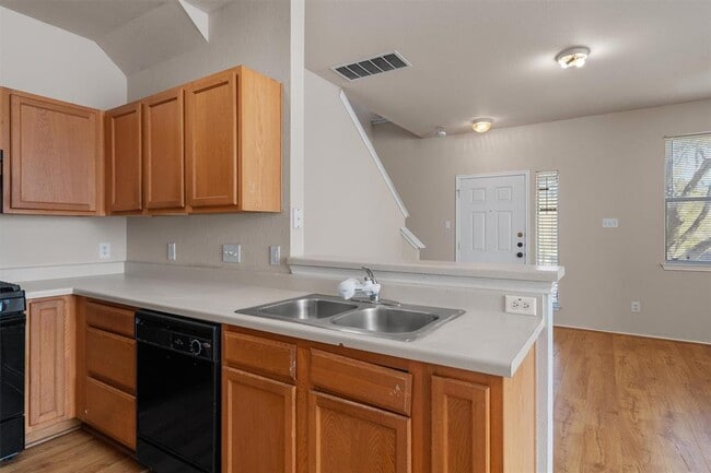 Building Photo - 13720 Harris Ridge Blvd