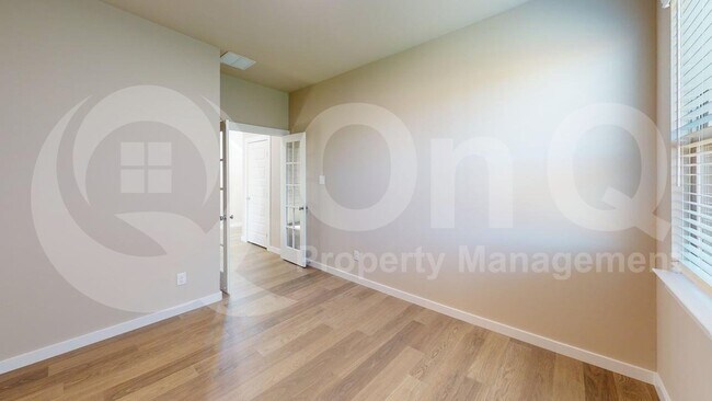 Building Photo - 714 Melody Hl Dr