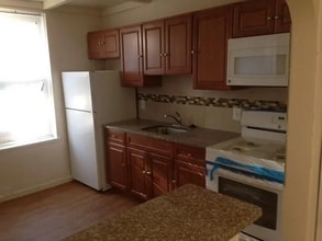 Building Photo - Spacious & Convenient Living in the Heart of Frankford