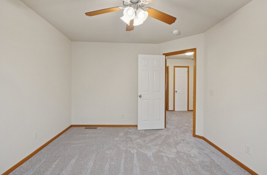 Building Photo - 8743 Remi Dr