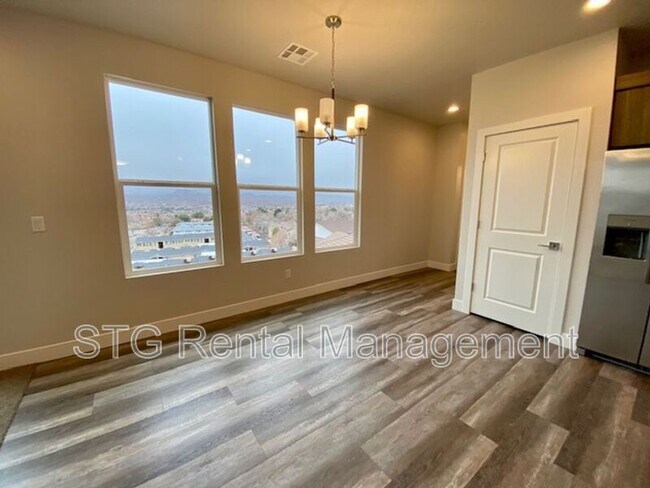Building Photo - 438 N Stone Mountain Dr