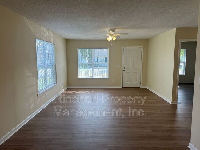 Building Photo - 1033 Park Meadow Dr
