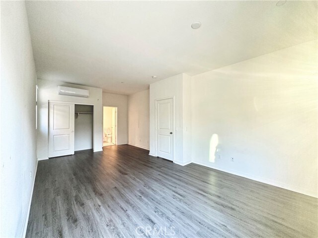 Building Photo - 147 Episode