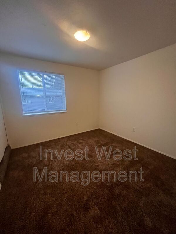 Building Photo - 9031 N Saint Louis Ave