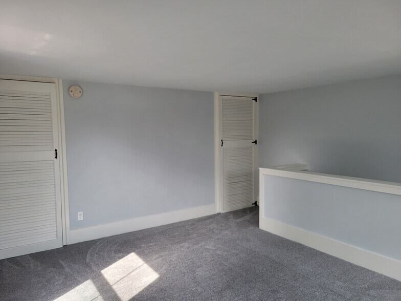 Building Photo - 106 Emerson Ave