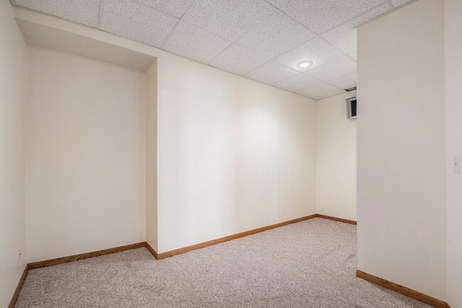 Building Photo - 15206 Borman St