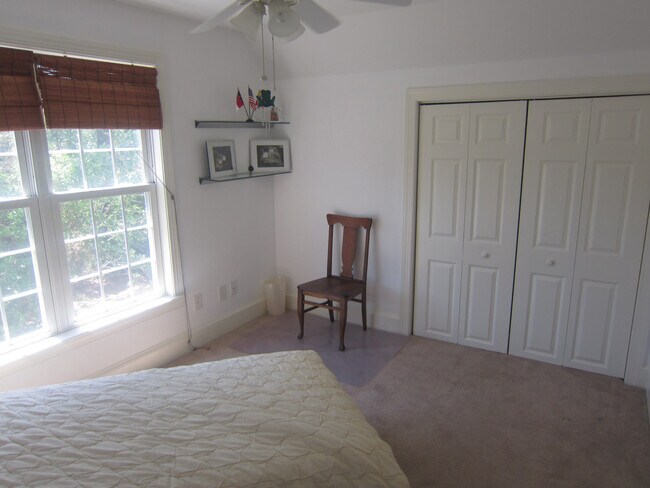 Building Photo - Live Where Others Vacation | 4BR Unique Home in the Gated Community of Fairfield Harbour!