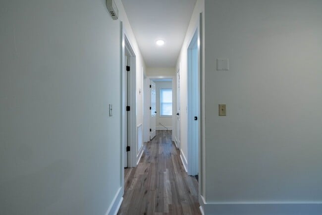 Building Photo - 123 Pecan St