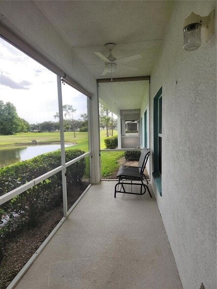 Building Photo - 6566 Fairway Gardens Dr