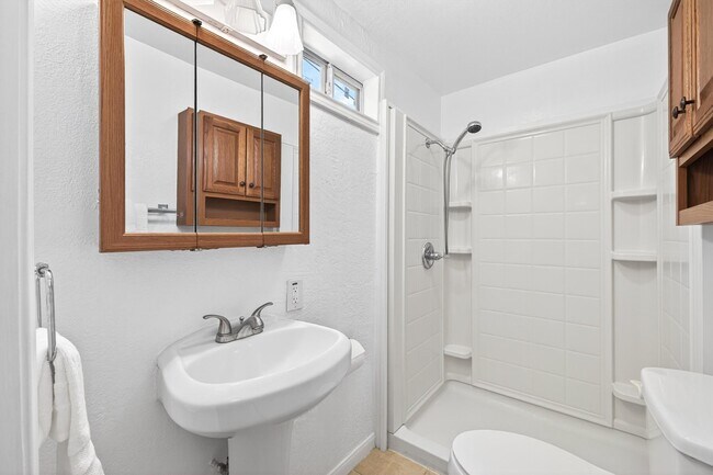 Building Photo - 1805 Ave N 1/2