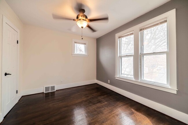 Building Photo - 3 Bedroom - 1 Bath - $1,295