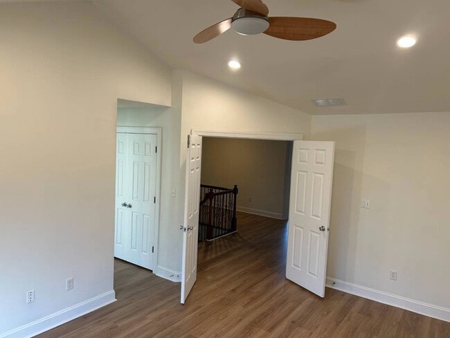 Building Photo - 216 Westbrook Dr