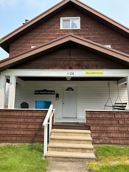 Primary Photo - 1126 Oakland Ave