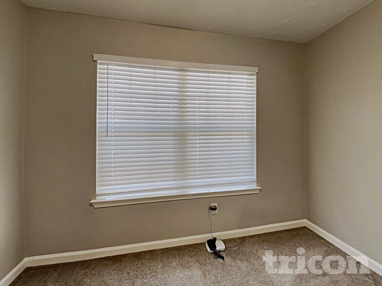 Building Photo - 24118 Skywing Ct