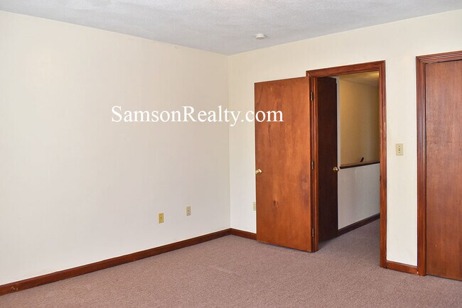 Building Photo - 112 Oakland Ave