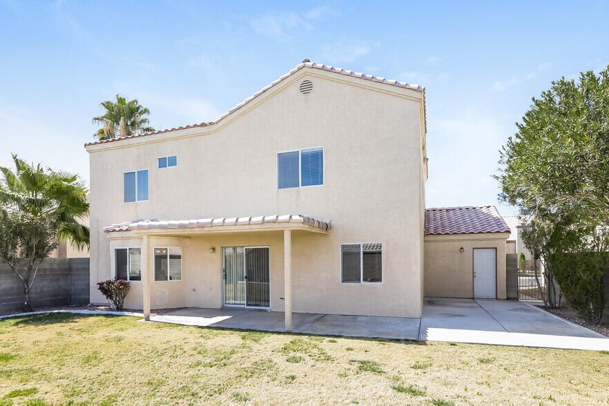 Building Photo - 4630 Spruce Oak Dr