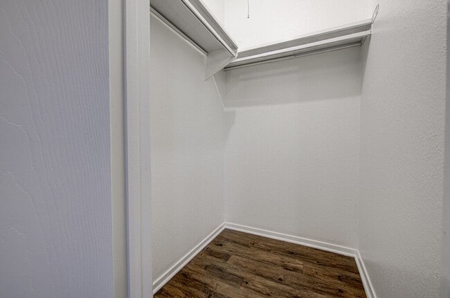 Building Photo - 8118 West Gate Blvd