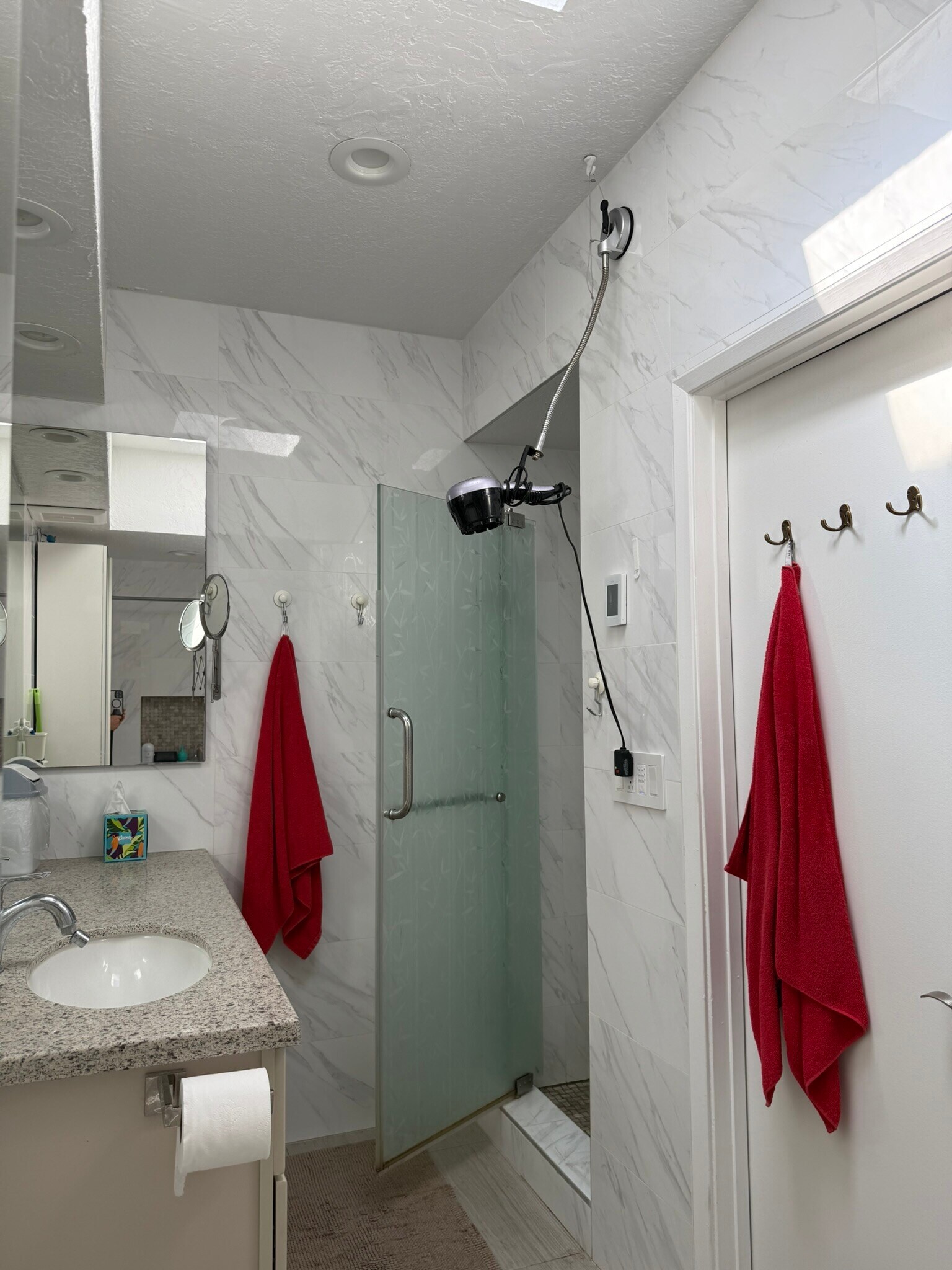 Master Bathroom - 3647 Keystone Ave