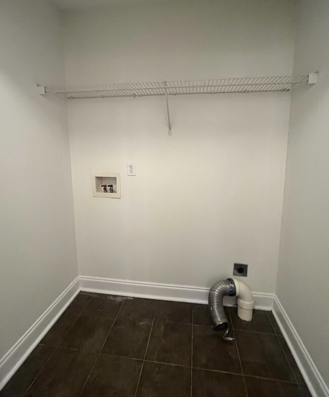 Building Photo - 108 Bentwood Cir