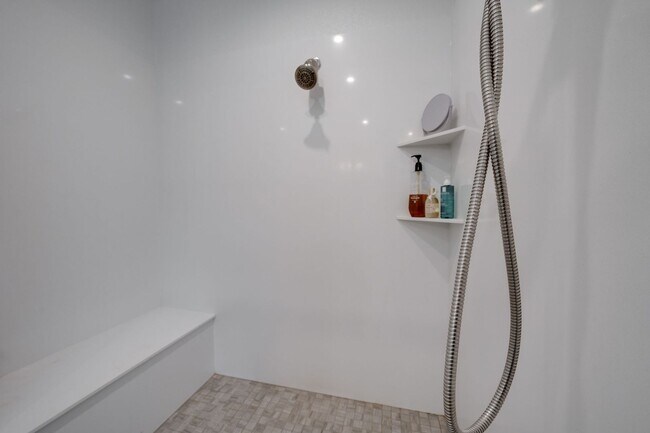 Building Photo - Luxury 4 Bedroom Home in Gated El Dorado Hills Community!