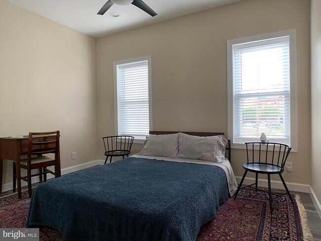 Building Photo - 513 S Regester St