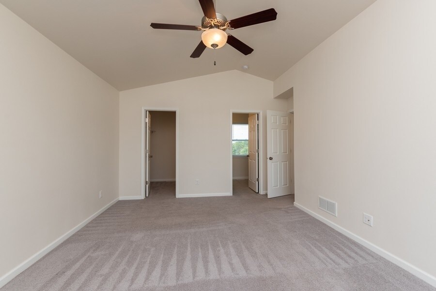 Building Photo - 1139 Lily Ln