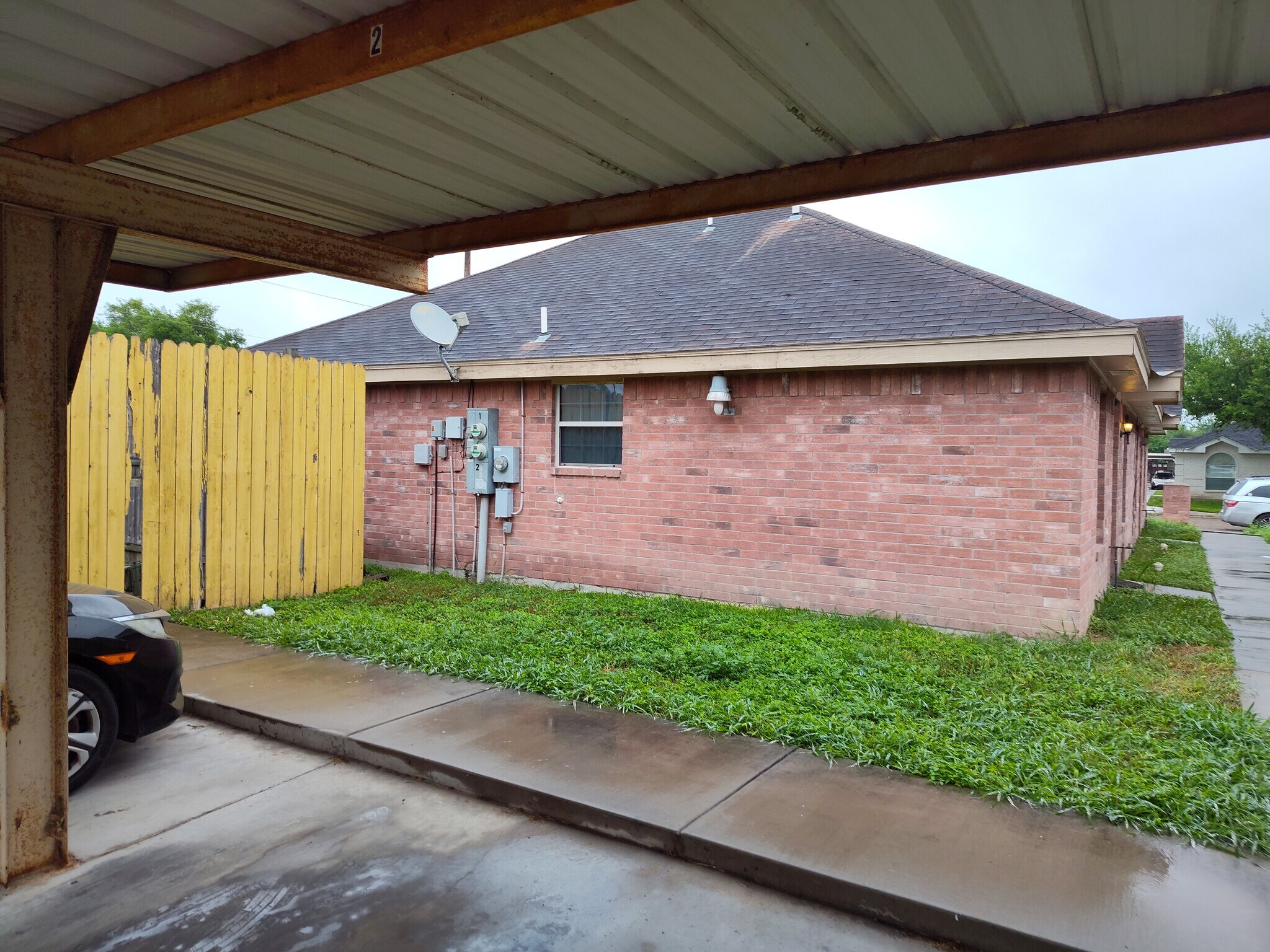 Building Photo - 2117 Aruba Dr