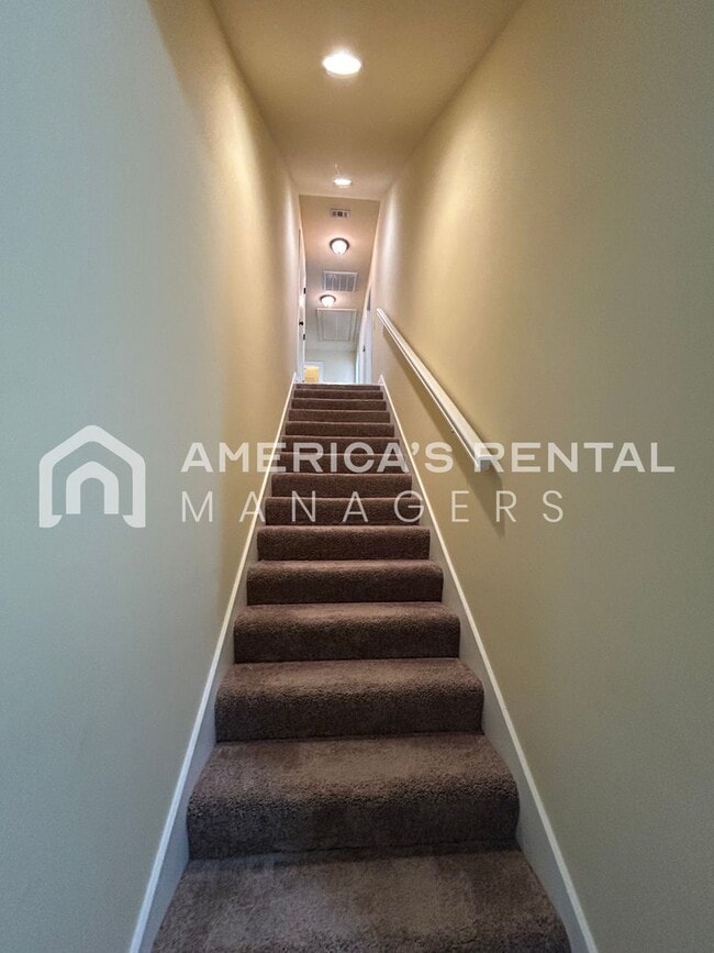 Building Photo - DEPOSIT PENDING! Home in Hoover!!! View with 48 Hours Notice!