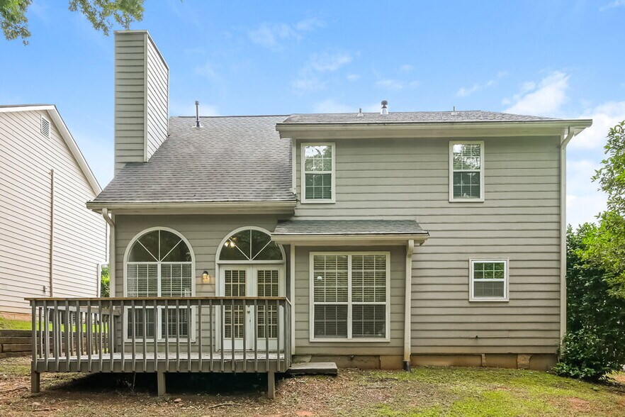 Building Photo - 2092 Wedgewood Dr