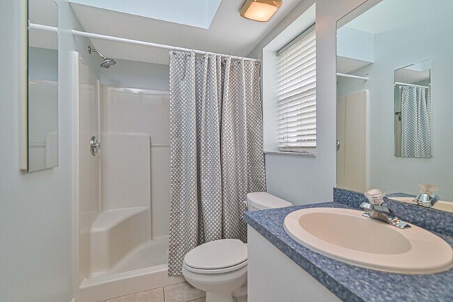 Building Photo - 22741 Sandy Bay Dr