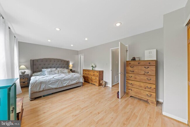 Building Photo - 41 Quince Ct