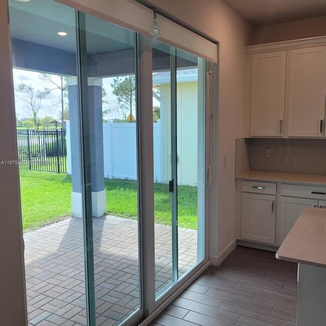 Building Photo - 1200 Sterling Pine Pl