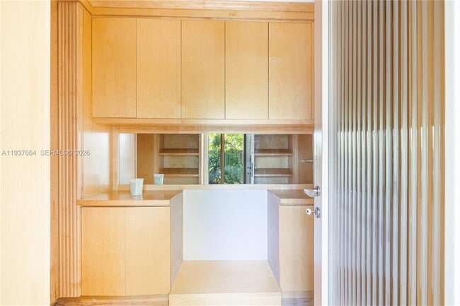 Building Photo - 1375 N Biscayne Point Rd