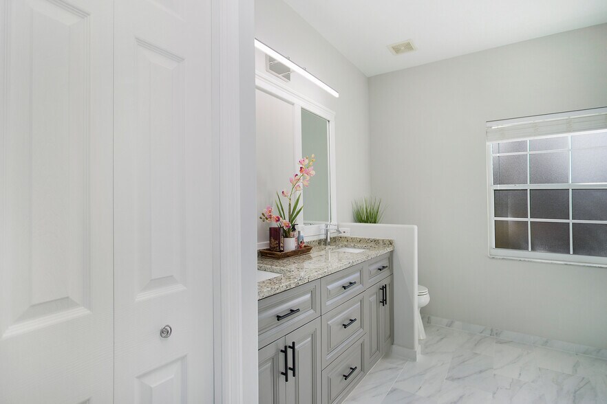 Building Photo - 2921 Inlet Cove Ln E