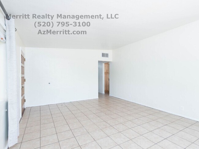 Building Photo - Spacious 3-Bedroom, 2-Bathroom Home Near U of A and Banner Health